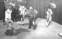Initial scene of the play August, a clown: Stanisław Gronkowski Anastazy, a juggler: Jerzy Nowak Manager of the Circus: Kazimierz Mikulski Małgorzata: Wanda Kruszewska photo Aleksander Wasilewicz